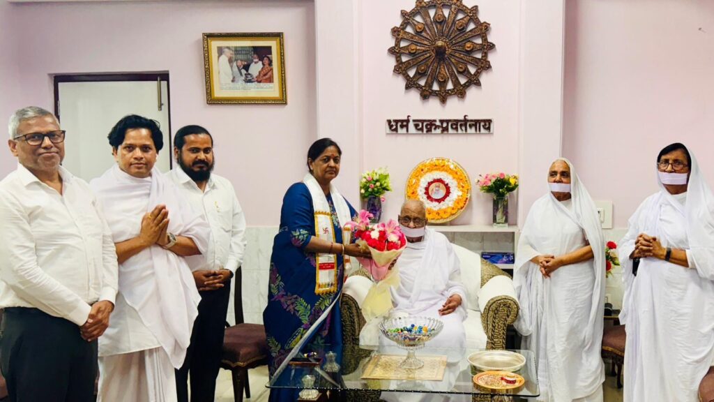 Arrival of Rajya Sabha MP Honorable Smt. Seema Dwivedi at Manav Mandir Mission.